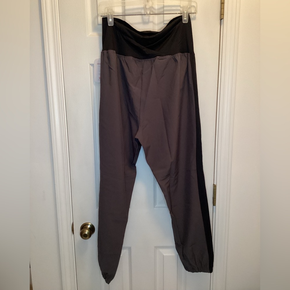 Isabel Maternity Active Jogger with Crossover Panel Brand New w Tag Medium Grey